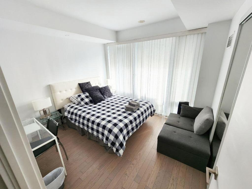 Comfortable Central Downtown Condo - تورونتو المظهر الخارجي الصورة